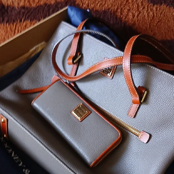 Dooney & Bourke Gray and Brown Women's Bag Set - Picture 3 of 16